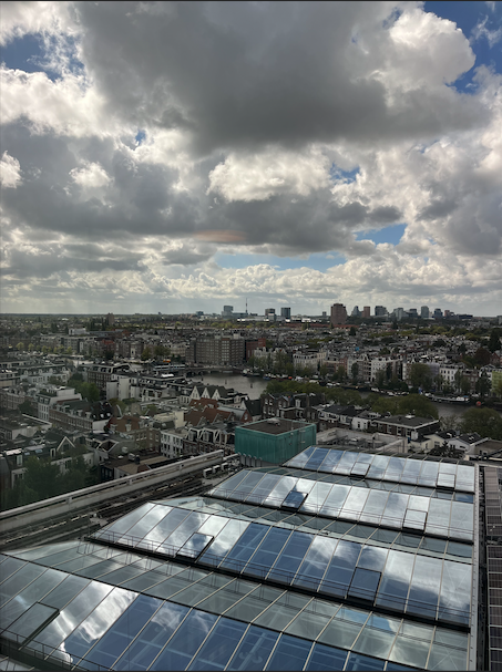 afbeelding van de bibliotheek aan de Wibautstraat